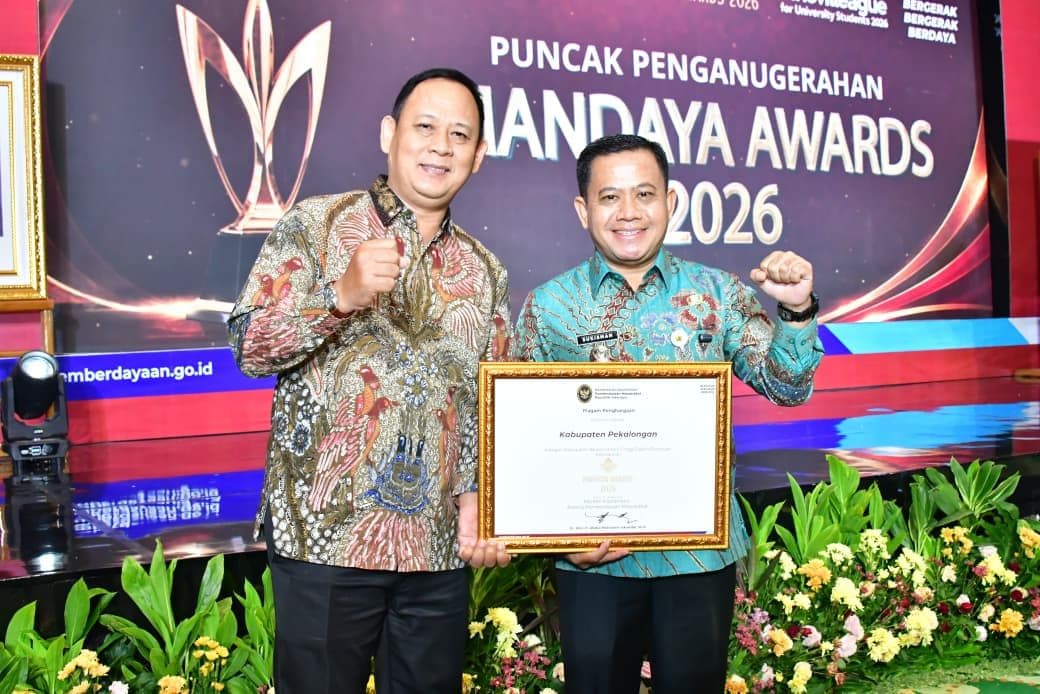 Kemiskinan Turun Jadi 7,8 Persen,  Pemkab Pekalongan Raih Mandaya Award dari Kemenko PM